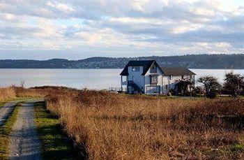 Inn At Barnum Point Camano Exteriör bild